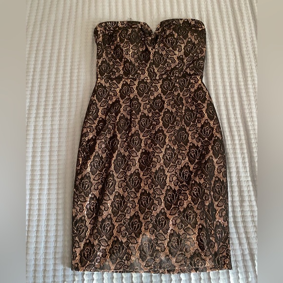 Sequin and Lace Gold Dress - Picture 3 of 4